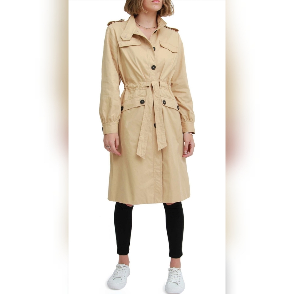 belle & bloom Trench Coat size large in beige